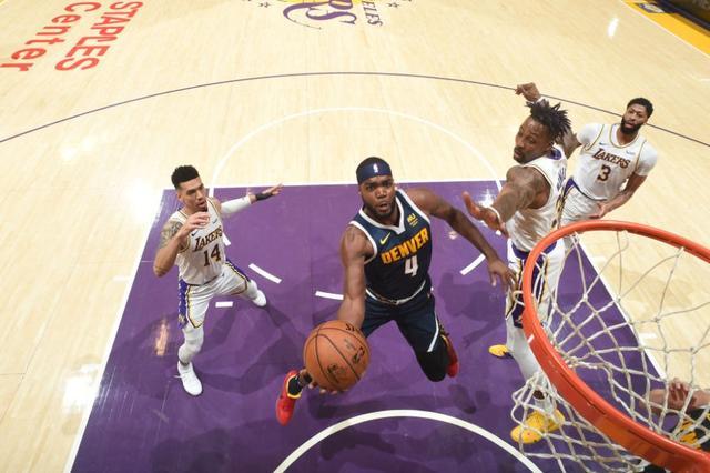 于上肢对抗 于上肢对抗